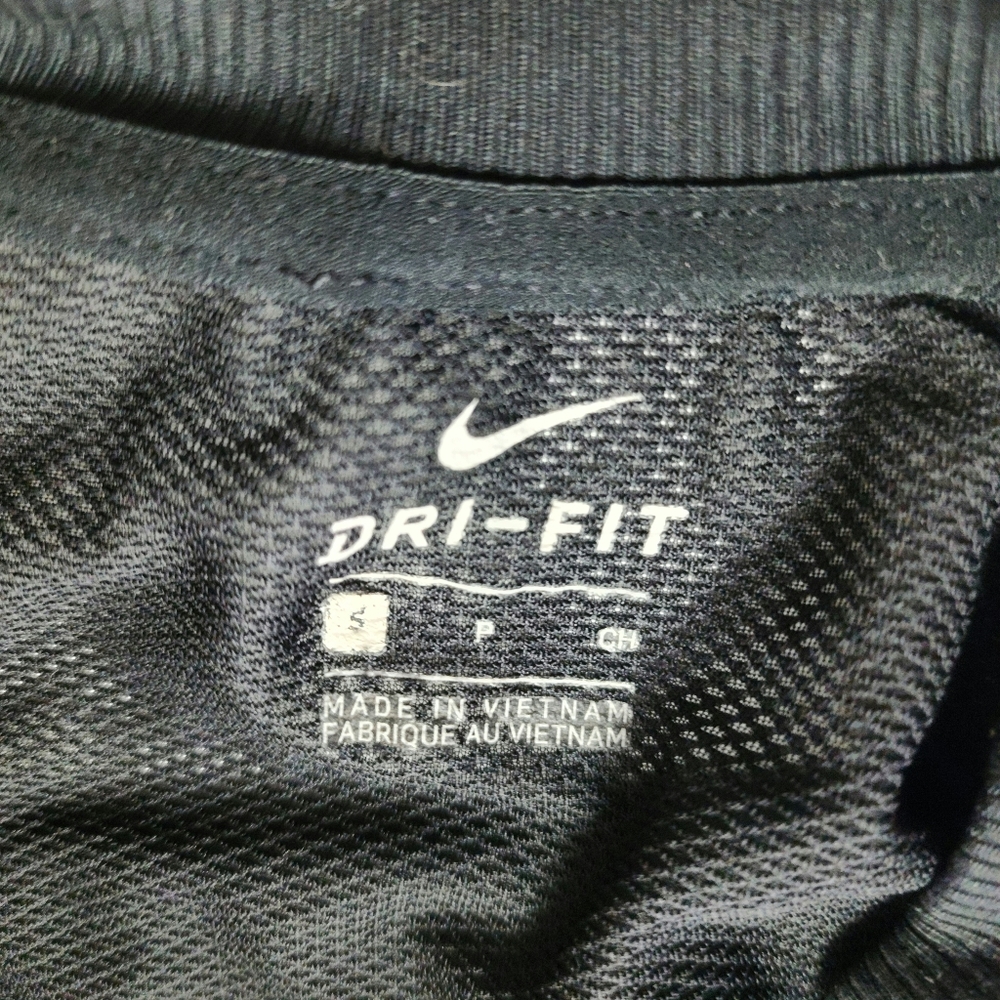 NIKE Dri-Fit Training Jacket - Picture 9 of 12